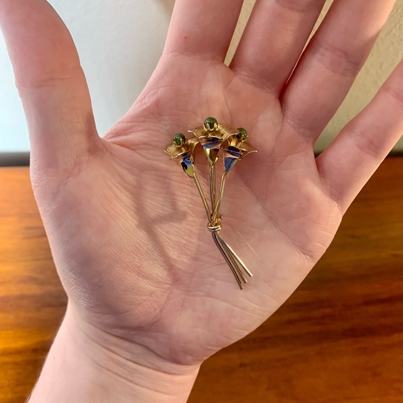 Ladies gold and jade stone bouquet brooch - Picture 8 of 11